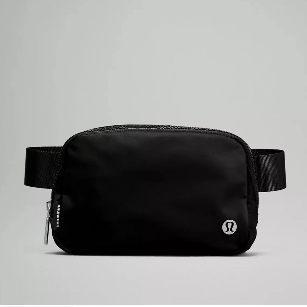 Lululemon Everywhere Belt Bag 1L Black - Picture 1 of 6